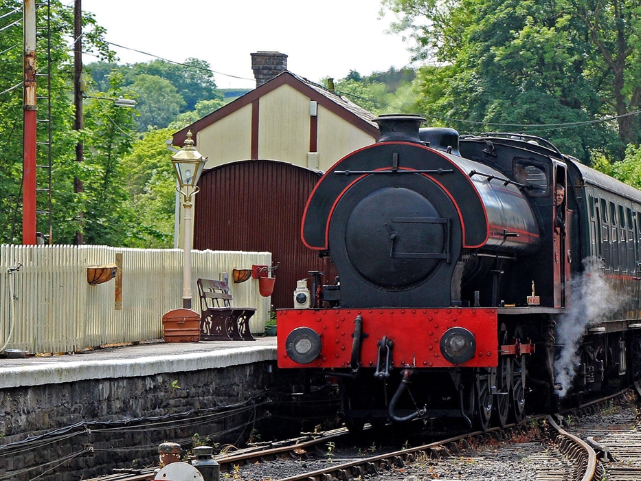 Bronwydd Arms Station