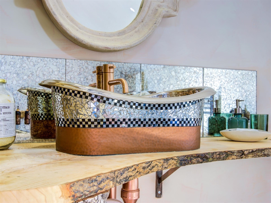 Handmade bespoke basin and shelf - master bedroom