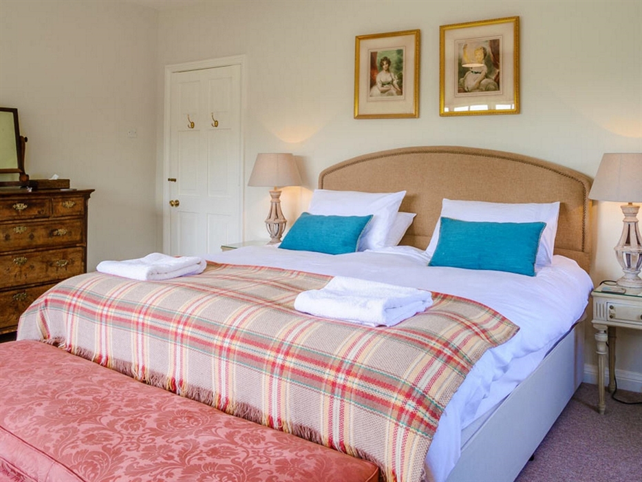 Glanusk Lodge, The Tower, Garden Cottage