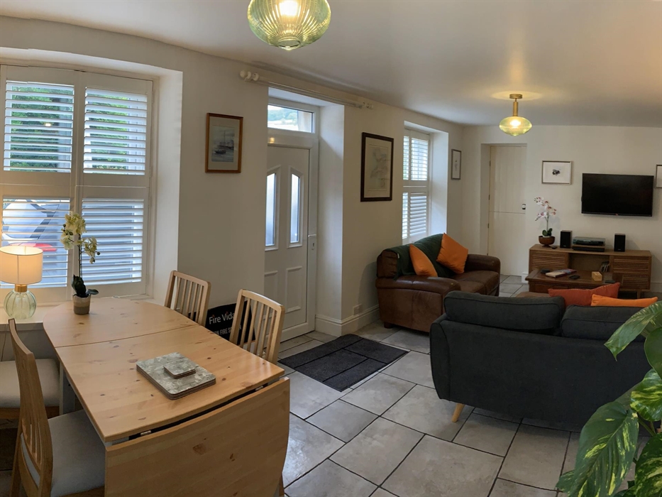 country and coastal dog friendly holiday cottage in Llyn Peninsula North Wales