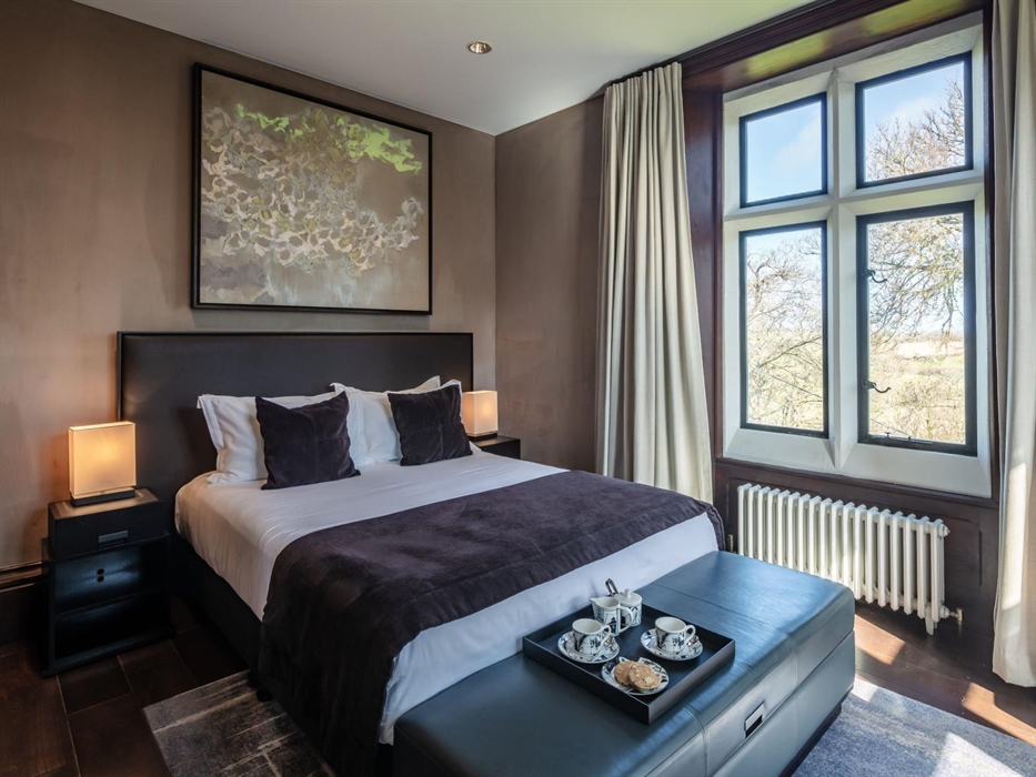 Valley Bedroom