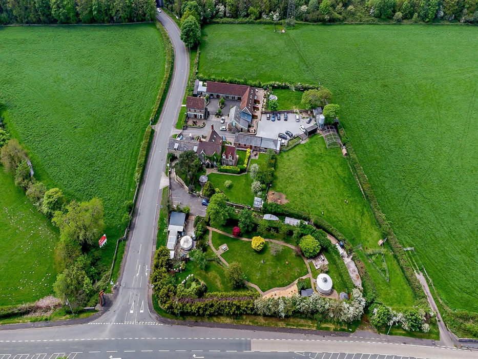 Drone image of Tyn-Cellar farm