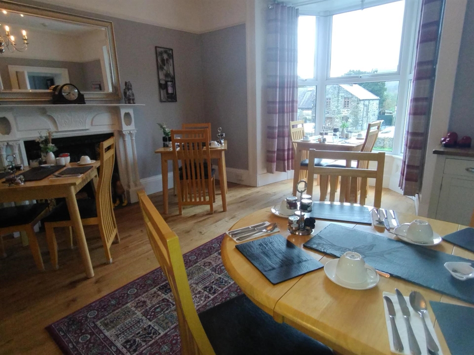 Full menu breakfast included with all room bookings.