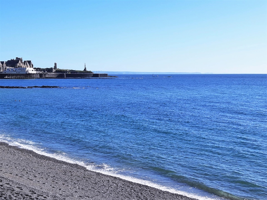 Glorious summer day on Aberystwyth beach