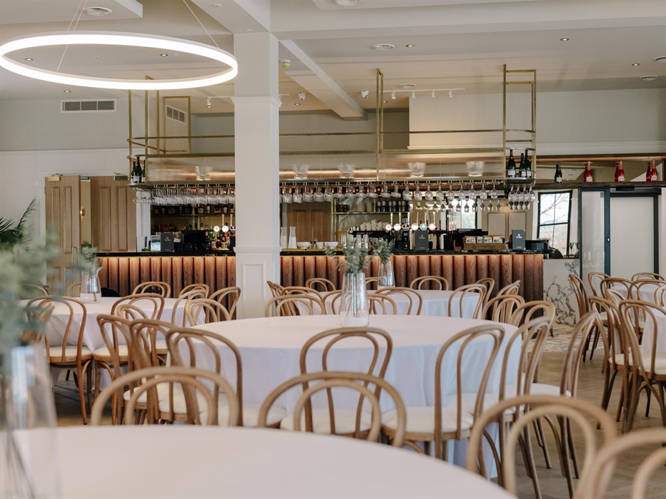 The Grand Hall seats up to 200 and includes a glass orangery. Ideal for conferences, gala dinners, award ceremonies, product launches, and networking