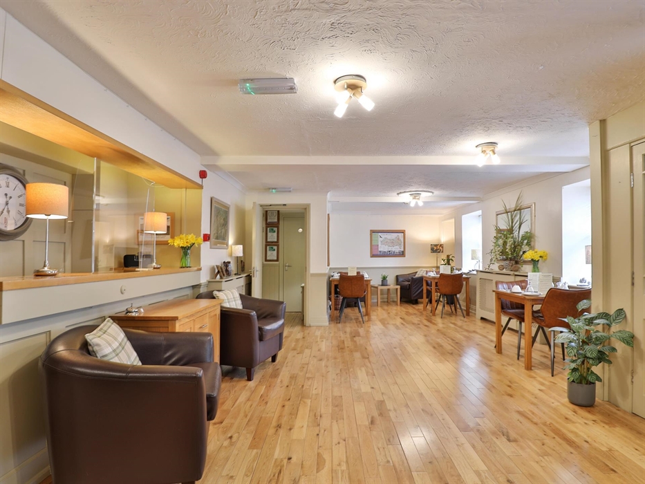 Spacious Reception and Breakfast room. Enjoy your delicious breakfast in comfort. Honesty bar, seating area, library and games and jigsaws.