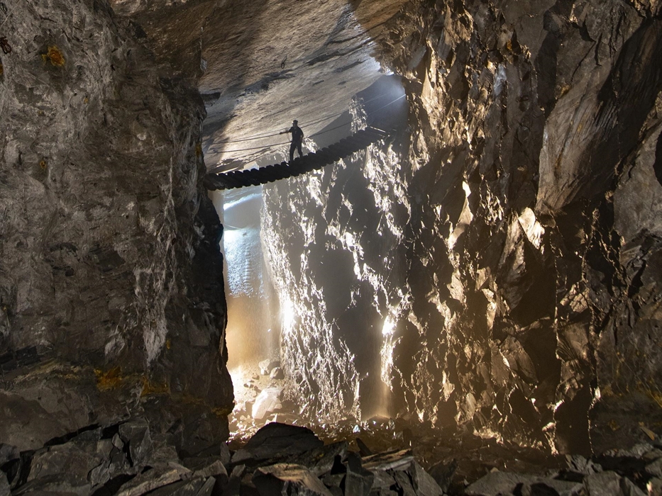 Go Below Underground Adventures Hero Xtreme bridge walk