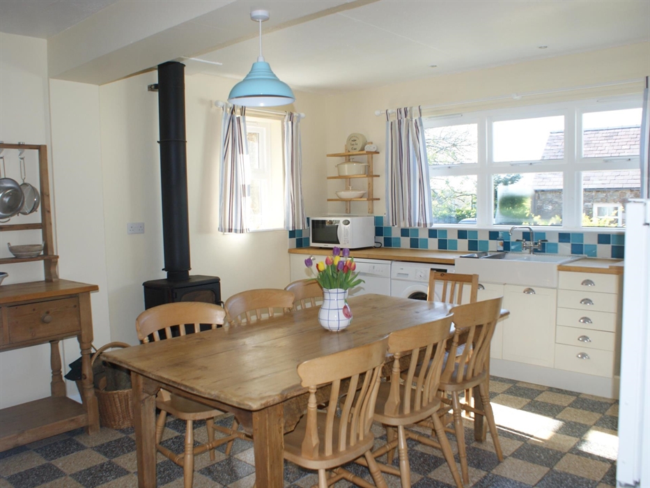 Kitchen (with log burner)