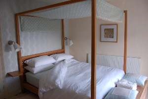 Periwinkle Cottage - master bedroom