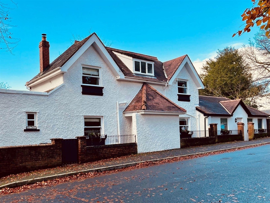 This unique holiday home is located in a quiet area of Merthyr Tydfil, opposite and adjacent to two popular local parks.
 Adjacent to The Croft is Ty
