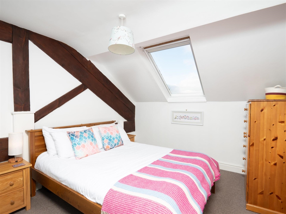 Double bed in Snowdonia holiday cottage near Barmouth