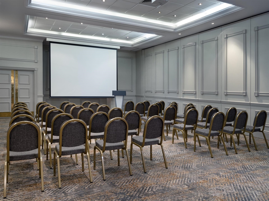 Langland Suite Theatre Style