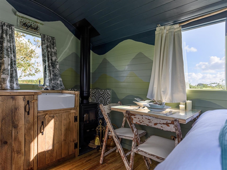 Brook Cottage Shepherd Huts - www.luxuryglampingwales.co.uk