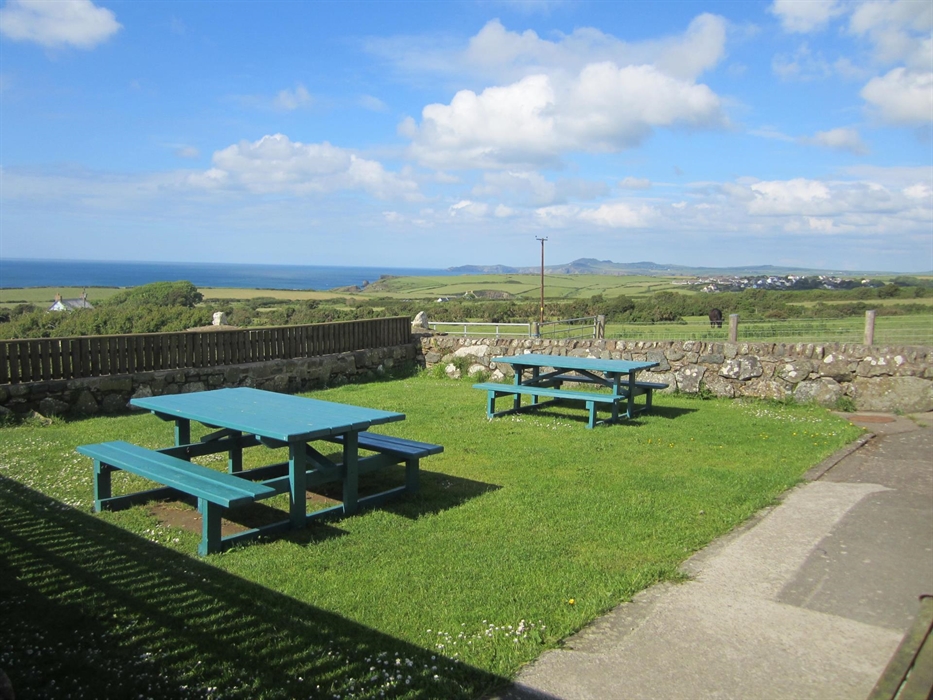 Kitchen sea view patio