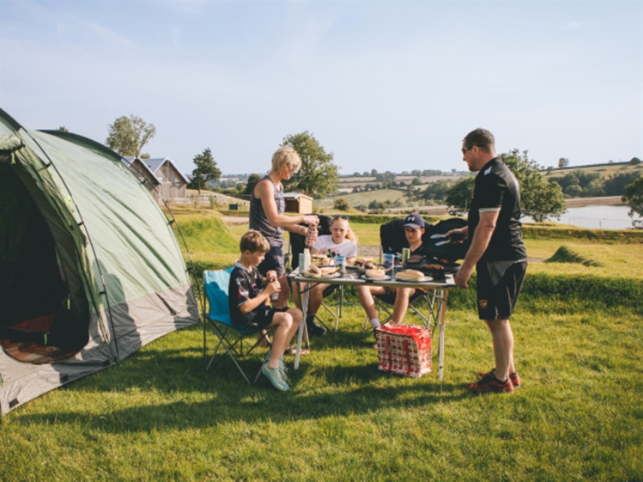 Llys Y Fran Lakeview Campsite