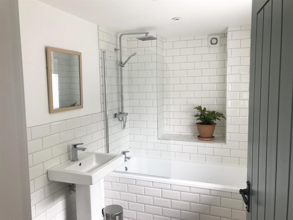 The Cwtch - bathroom