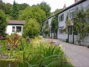 Cwmbach Cottages Guest House