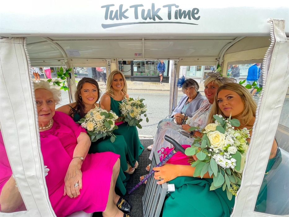 Our larger tuk tuks accommodate up to six guests. Perfect for families, friends, corporate events and weddings.