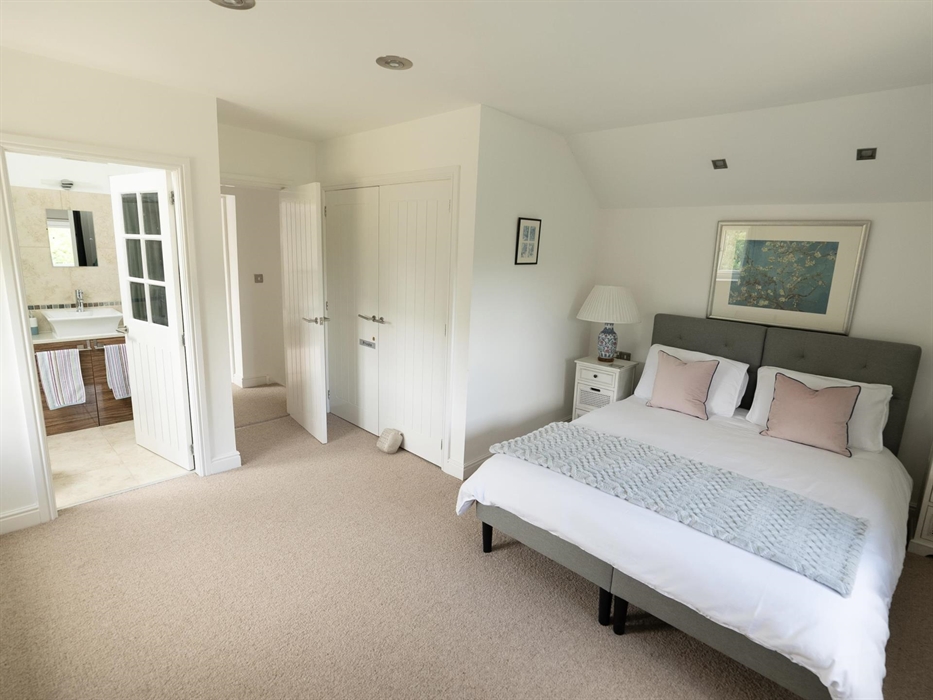 King bedroom and en suite