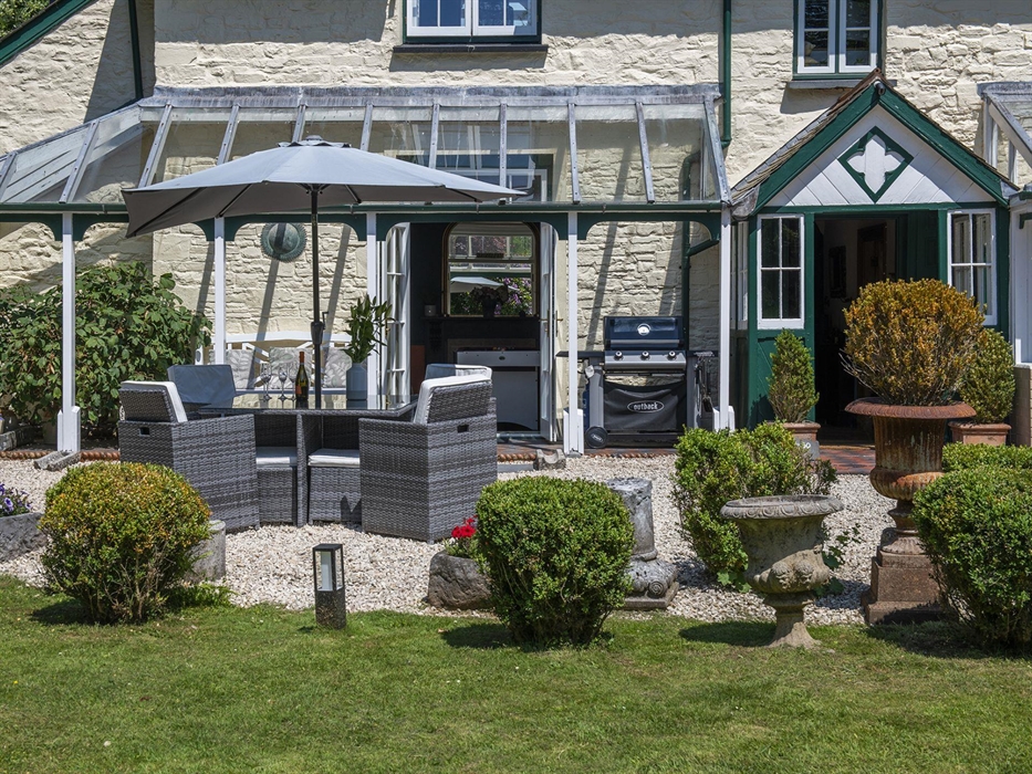 The Cors Country House