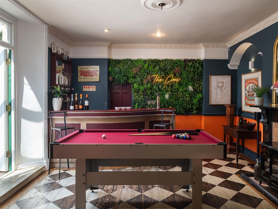 The Cors Country House