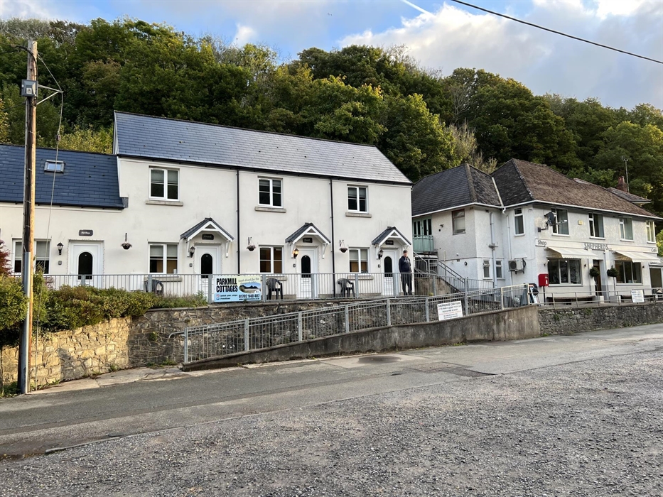 Next to Shepherds Shop/Cafe