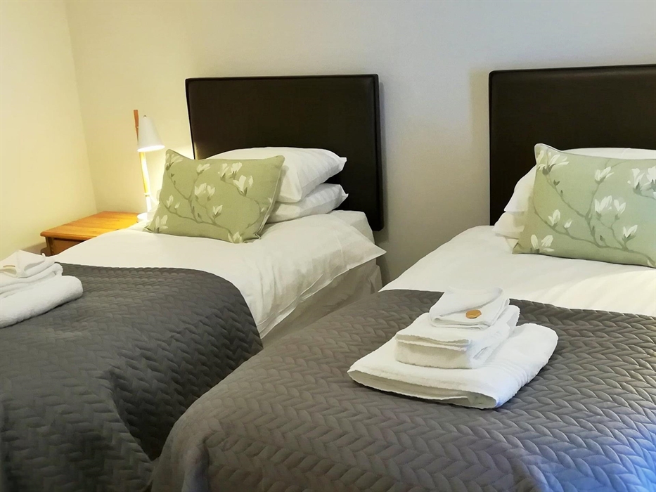 Room 7 Super king or Twin