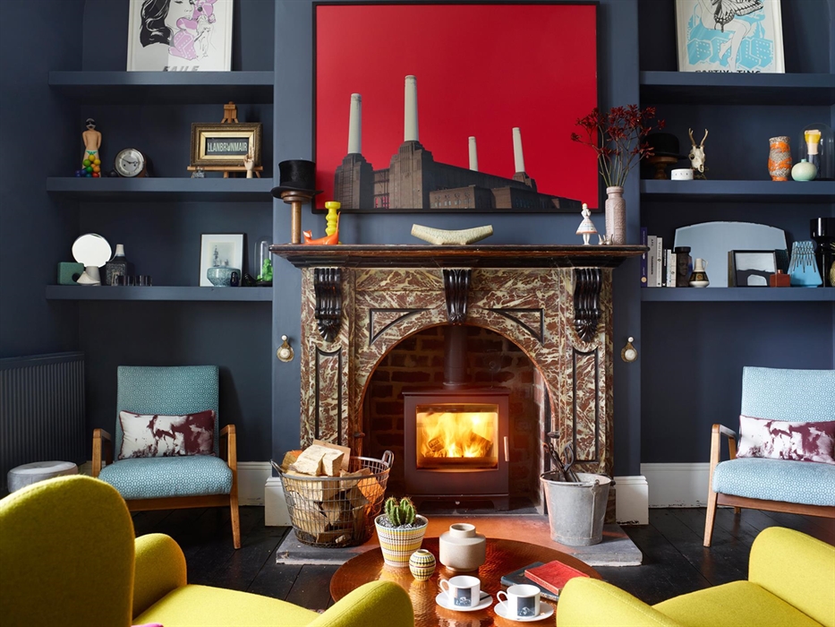 Lose yourself in a book, curl up on the sofa by the woodburning stove or simply take in the stunning views of the surrounding valley.