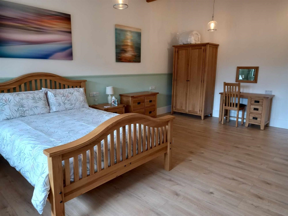 Hawthorn, Mid Wales Lodges