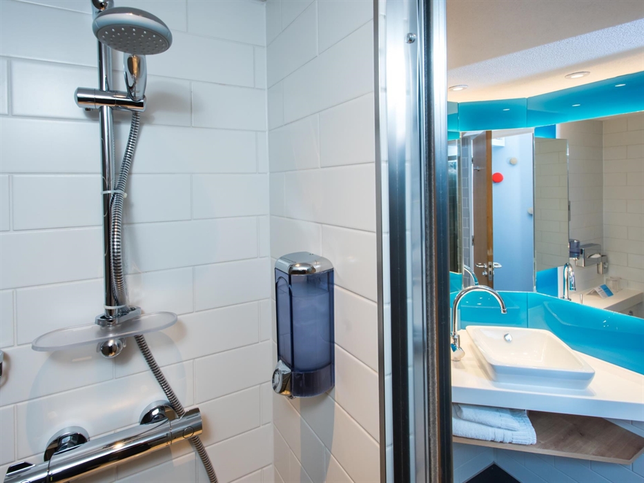 Ensuite rooms with shower - even free wifi here!