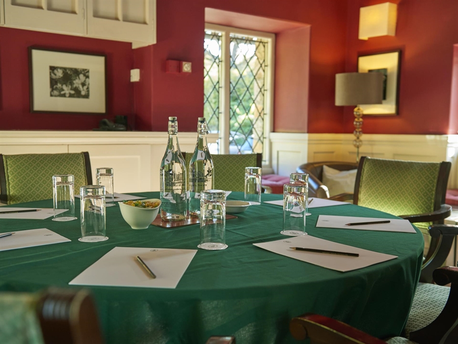 Small meeting room for more intimate meetings