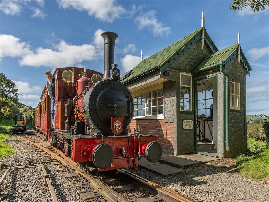 Loco No.2 'Dolgoch' leaves Brynglas blockpost heading for Abergynolwyn  Pic Barbara Fuller