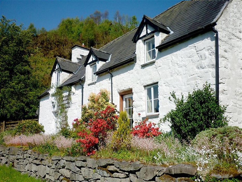 Mglas-exterior-2-15-edit