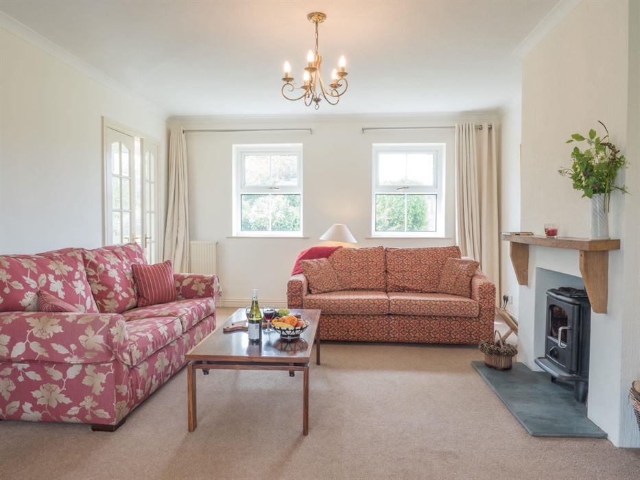The relaxing lounge of Tydu View cottage