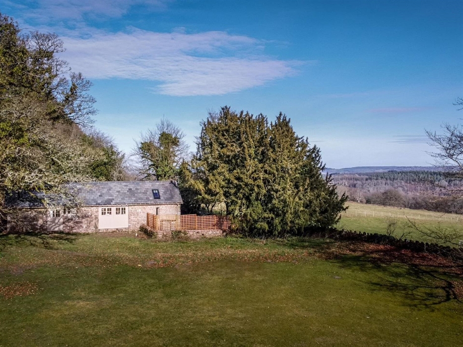 Kymin Stables setting