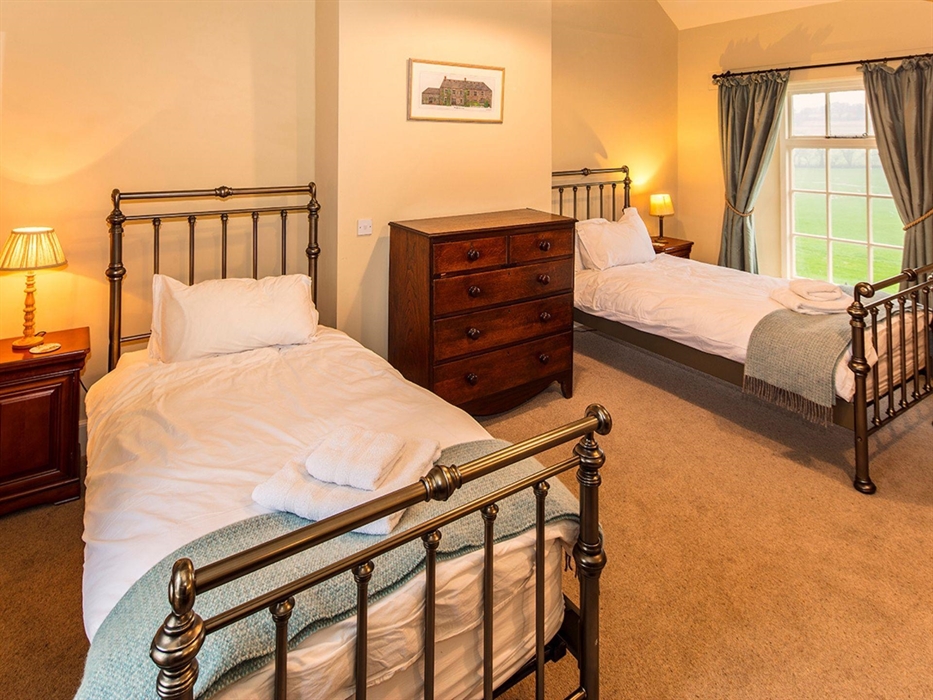 Gardener's Cottage Twin Room