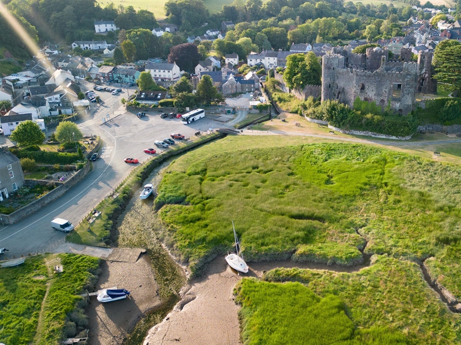 The Cors Country House