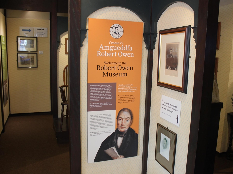 Welcome to the Robert Owen Museum with new information panels - fully bi-lingual. Visit museum weekdays 11am - 3pm. Project made possible by WG invest