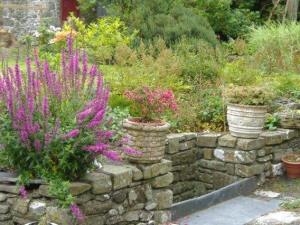 ABERHIRIAETH FARMHOUSE - SLEEPS 6