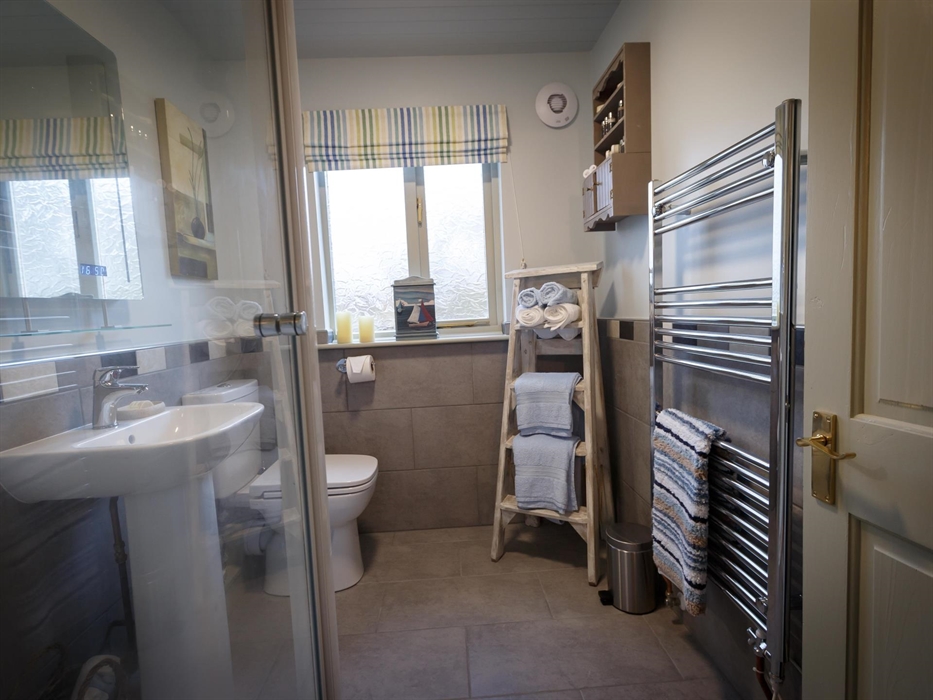 The Lodge - Shower Room