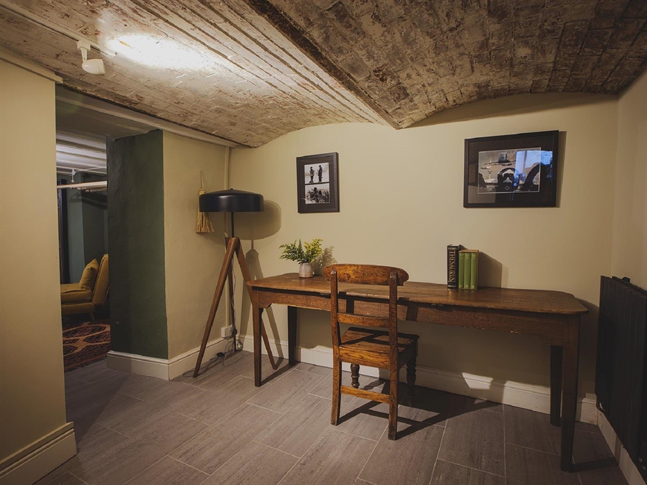 On the lower ground floor, where the beer cellar used to be, you'll find space for studying, or additional beds for larger groups.