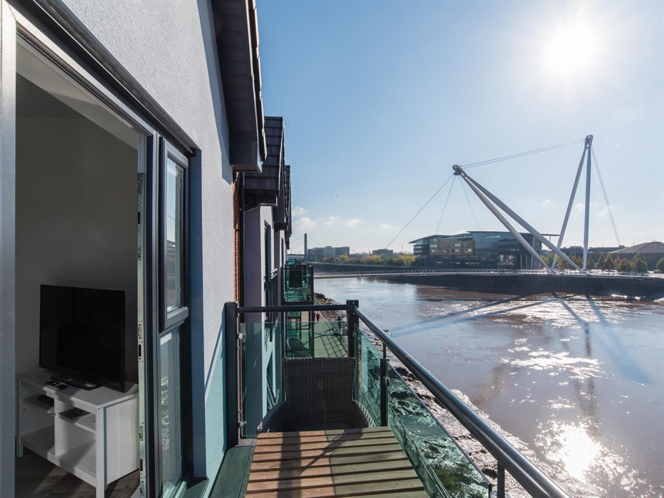 Raphael Heights - Serviced Accommodation in Newport