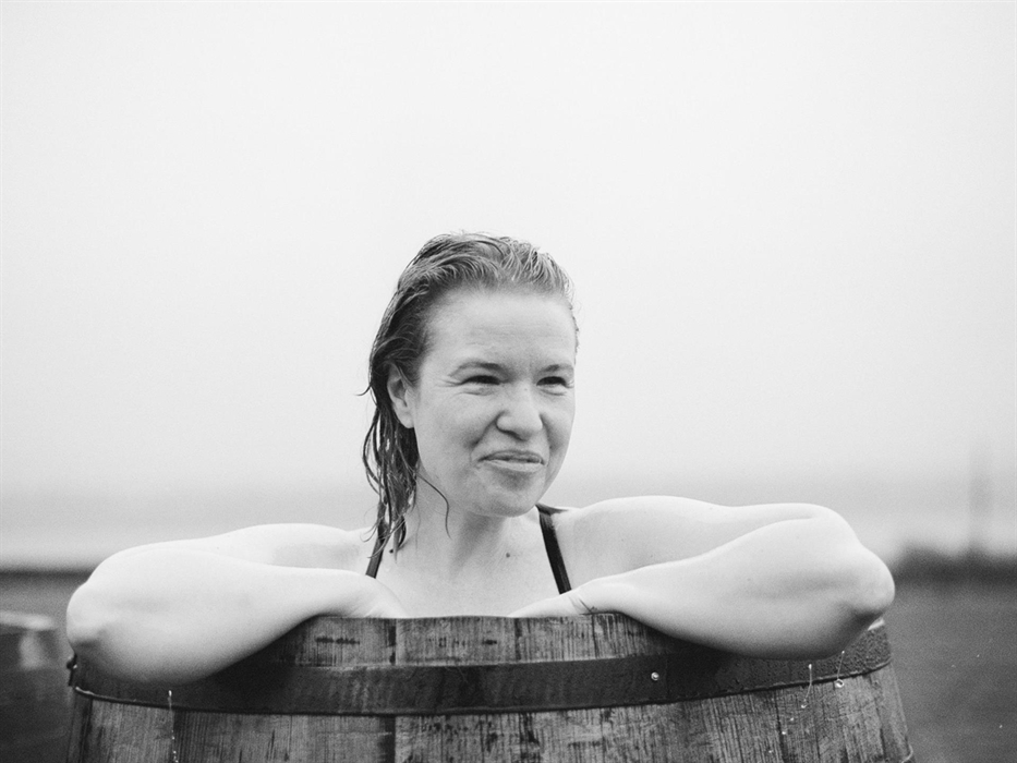 An outdoor bathing experience. Wild seaweed baths by Halen Môn, the first in Wales. Soak in the restorative power of seaweed.