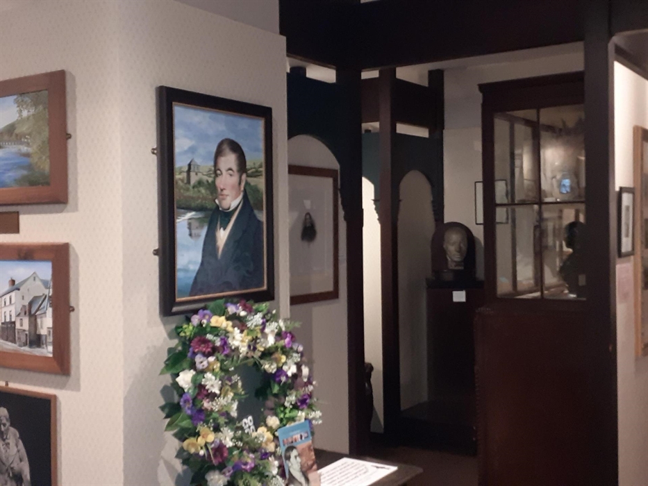 Interior with a Brian Jones painting of Robert Owen.