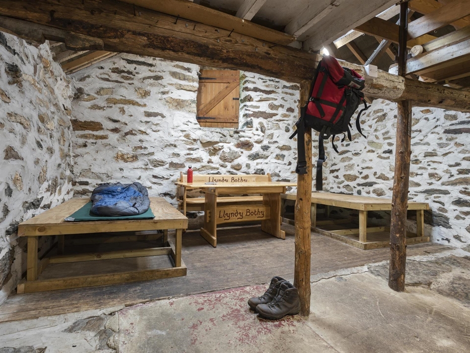 Llyndy Bothy interior