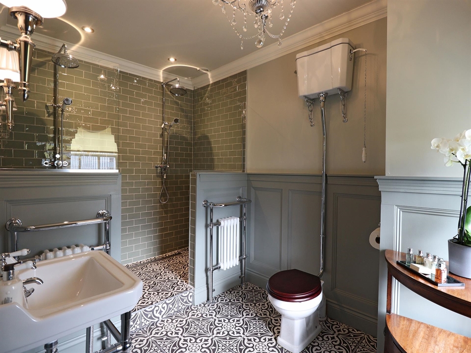 Our well appointed rooms are all individually decorated in the Georgian style. Each feature en-suite shower rooms with complimentary Molton Brown toil