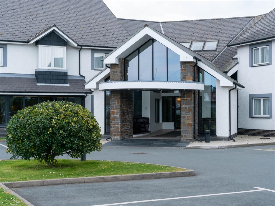 Front of Park Lodge Hotel