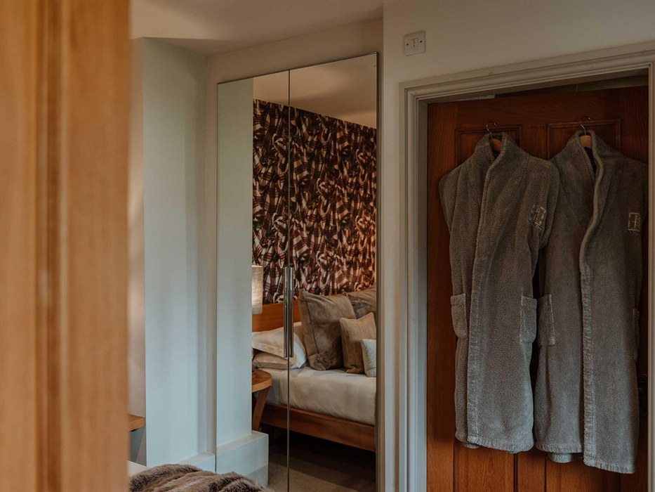 Bryn Tanat Hall provides Linen, towels and fluffy robes for that added touch of comfort.