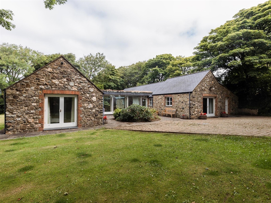 Lower Lochturffin Front View