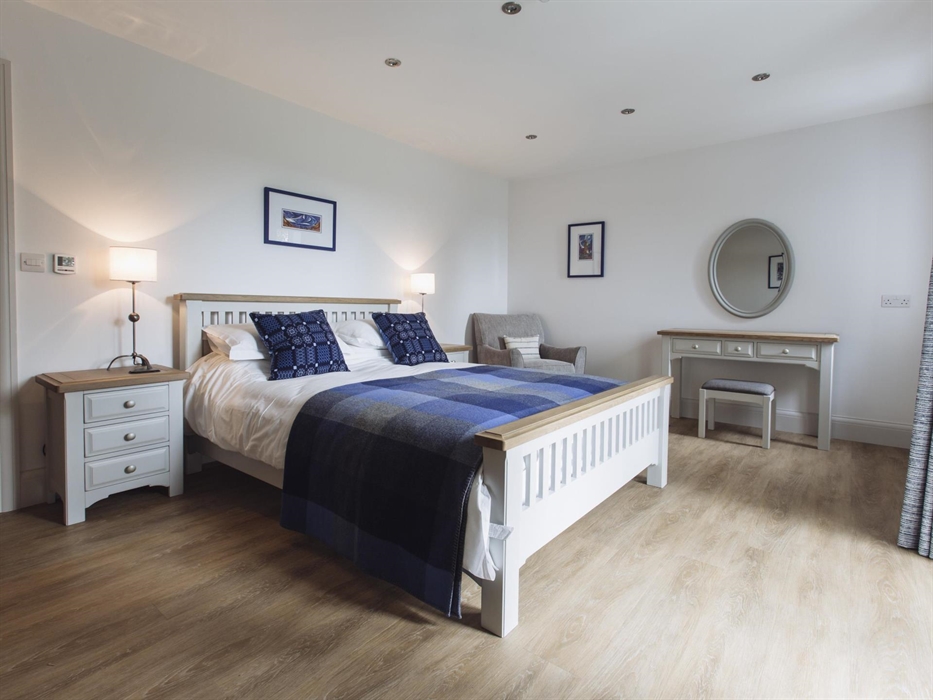 self catering cottage apartments gower swansea